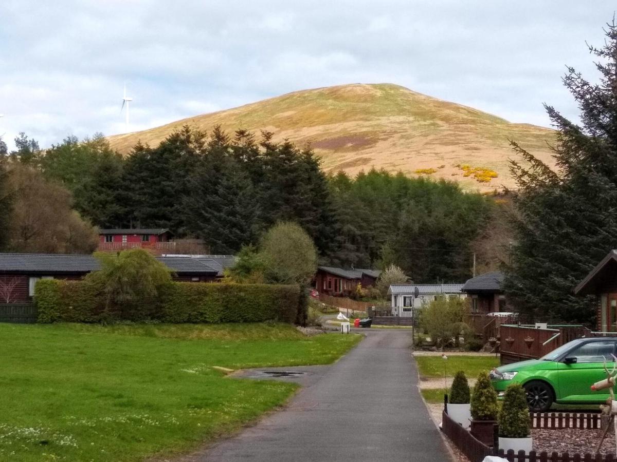 Lazy Days Lodge Glendevon Bagian luar foto
