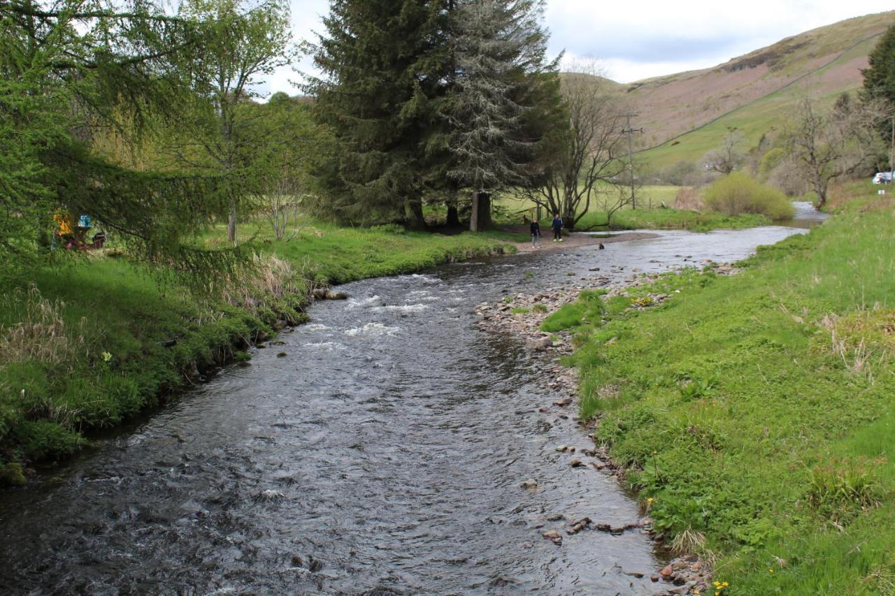 Lazy Days Lodge Glendevon Bagian luar foto