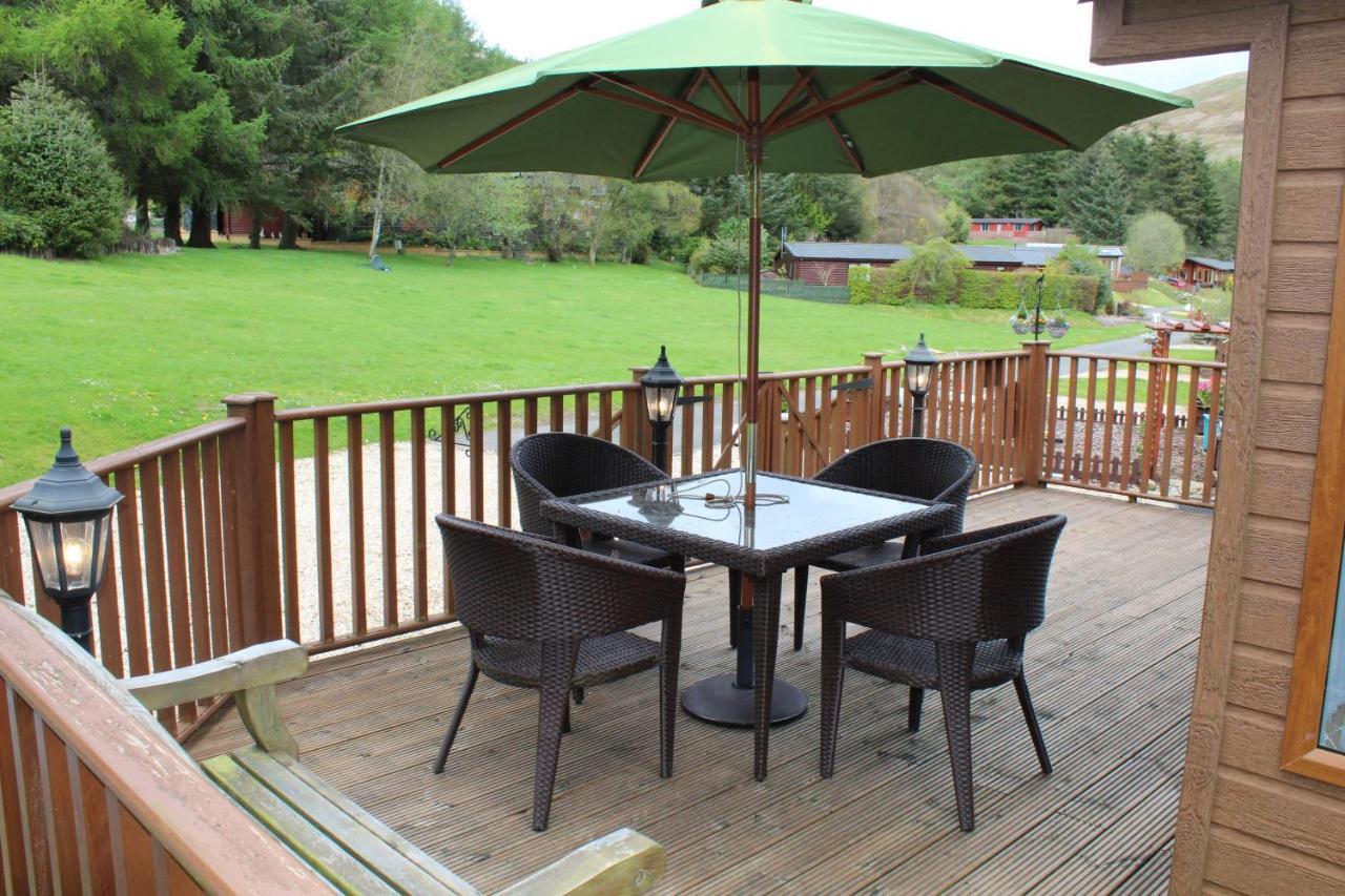 Lazy Days Lodge Glendevon Bagian luar foto